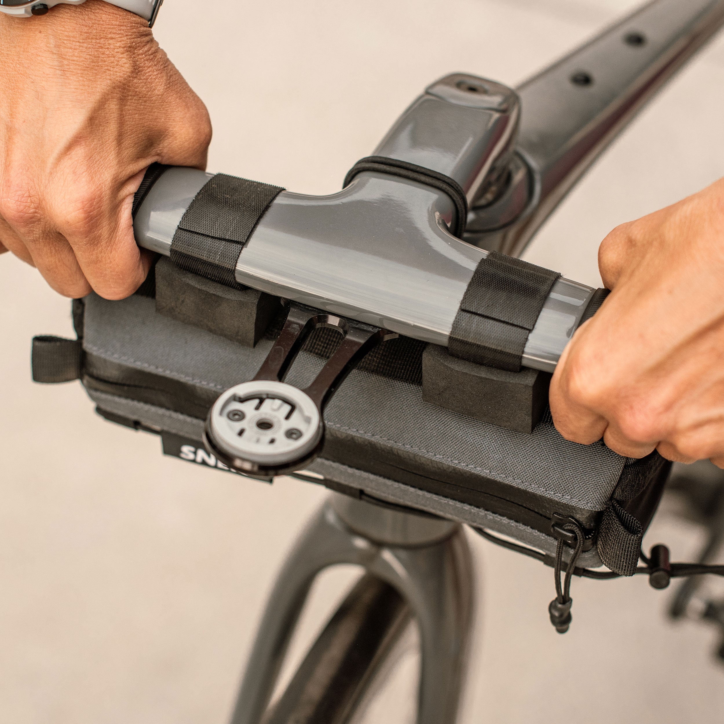 エスカ Handlebar Bag Spacer Kit – Snēk Cycling